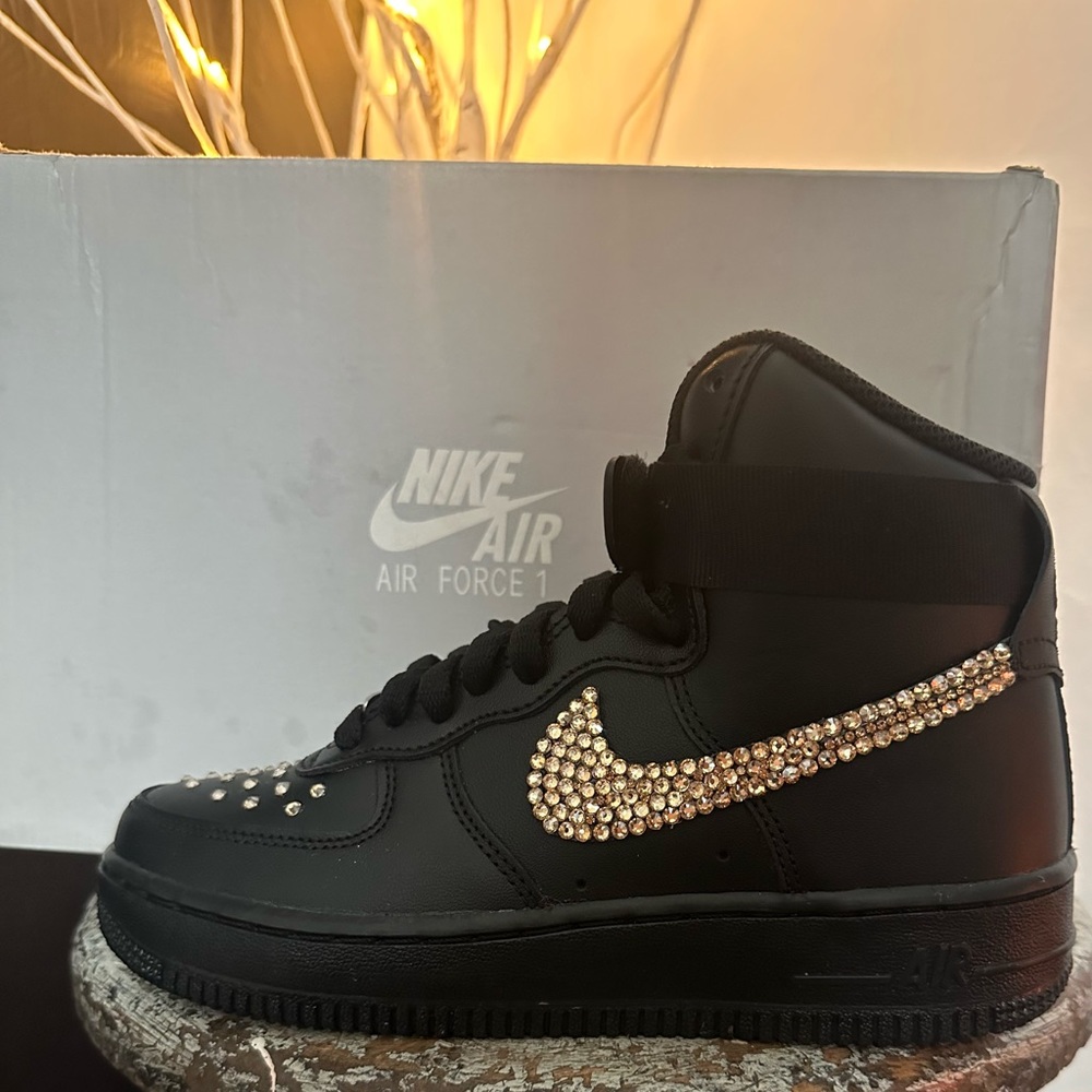 Women’s Air Force 1 HT black w/champagne rhinestones. Size 6.  New.